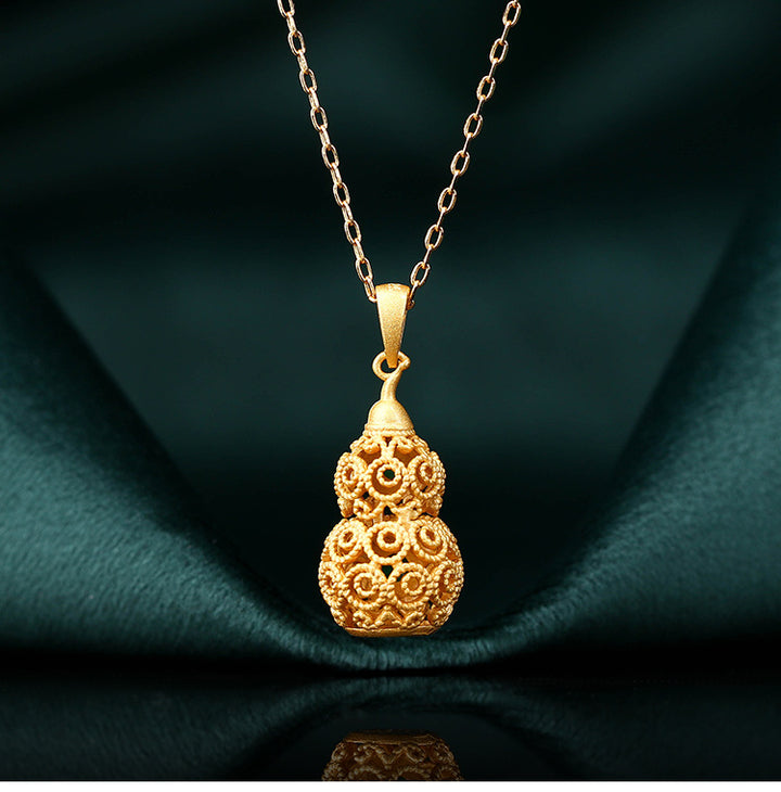 women gold necklaces
