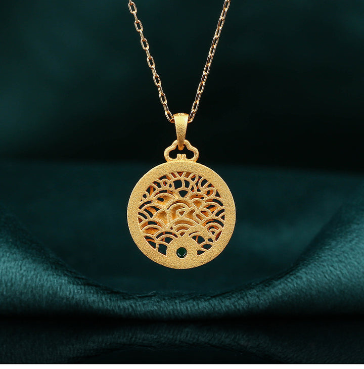 yellow gold necklace
