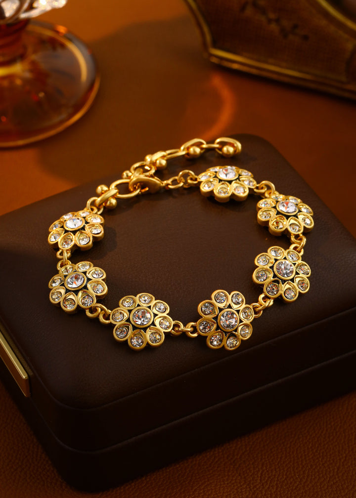 jewelry bracelet
